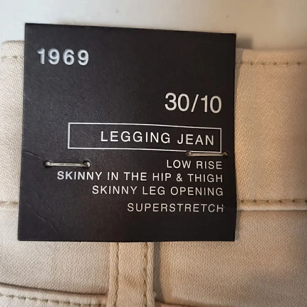 Gap 1969 Legging Jeans